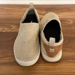 Merrell tan canvas slip on